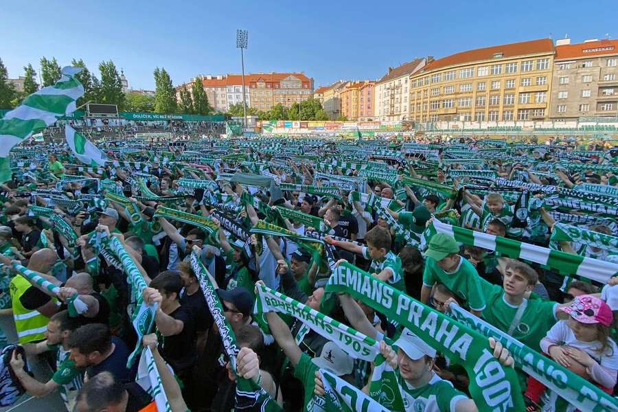 Bohemians Praha se poprvé utkají s irským celkem Bohemian FC. Bohemians Praha se poprvé utkají s irským celkem Bohemian FC.