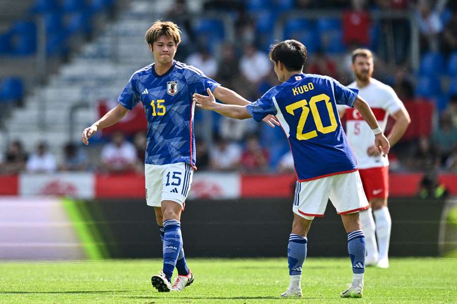 Atsuki Ito (l.) eröffnete den Torreigen in Genk.