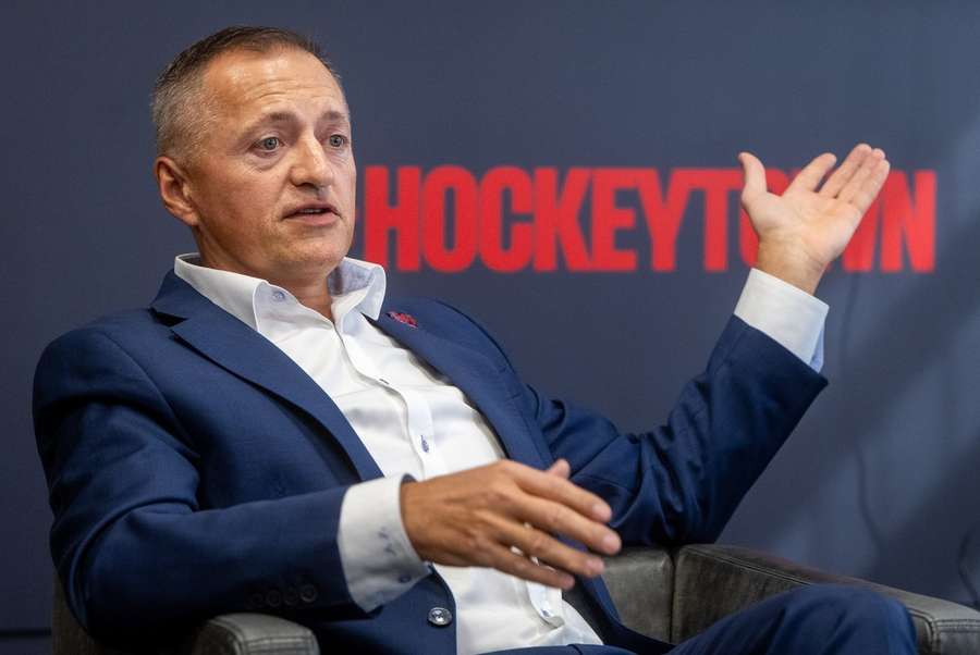 Petr Dědek žádá rezignaci šéfa extraligy. Petr Dědek žádá rezignaci šéfa extraligy.