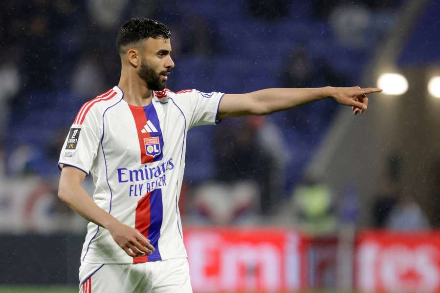 Rachid Ghezzal confirma saída do Lyon Rachid Ghezzal confirma saída do Lyon