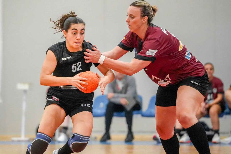 Almeida Garrett venceu Athienou, no Chipre, e avança na Taça Europeia feminina Almeida Garrett venceu Athienou, no Chipre, e avança na Taça Europeia feminina