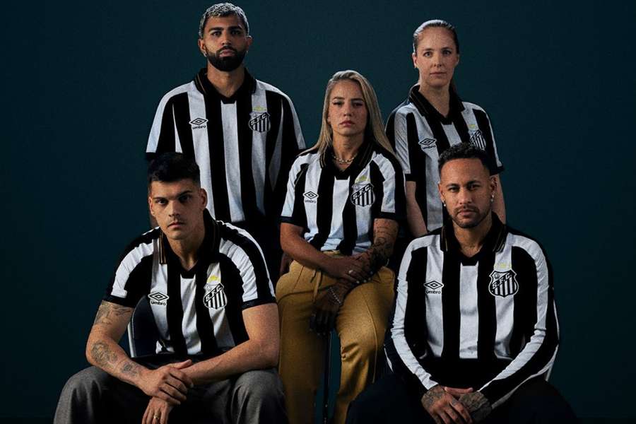 Com Neymar, Santos apresenta novo segundo uniforme