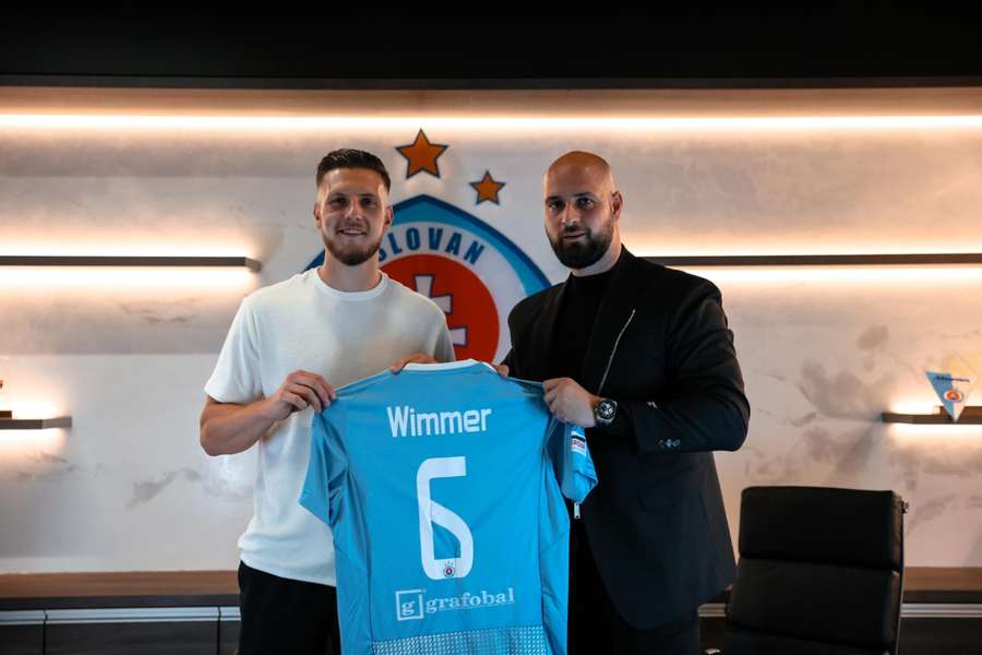 Bratislavský Slovan hlási do obrany skúsený kaliber. Dohodol sa s Kevinom Wimmerom.