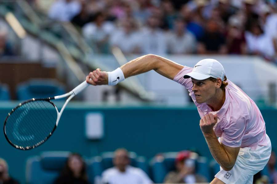 Sinner, tenista italiano Sinner, tenista italiano