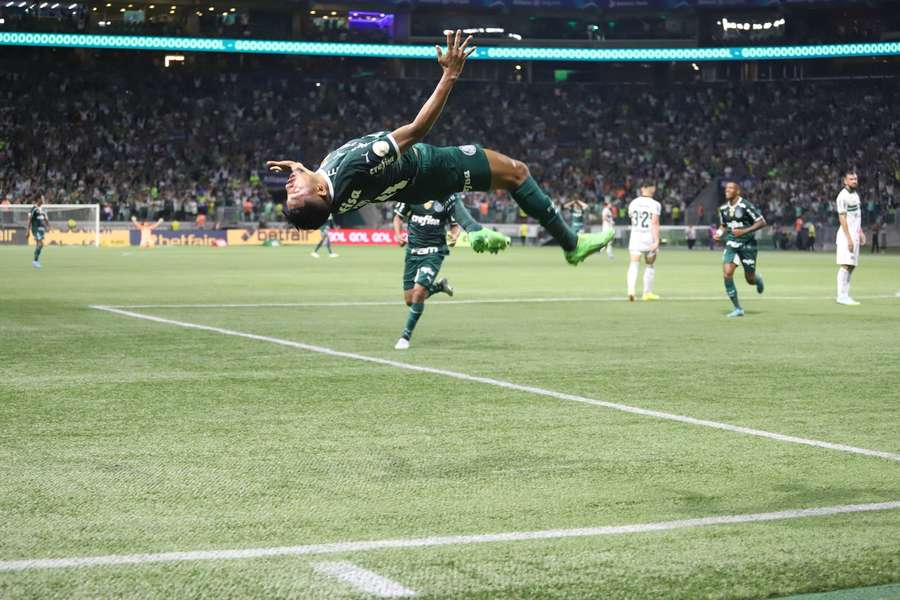 Top 5 da rodada 30: Palmeiras dá show, Flu dá vexame, SP renasce