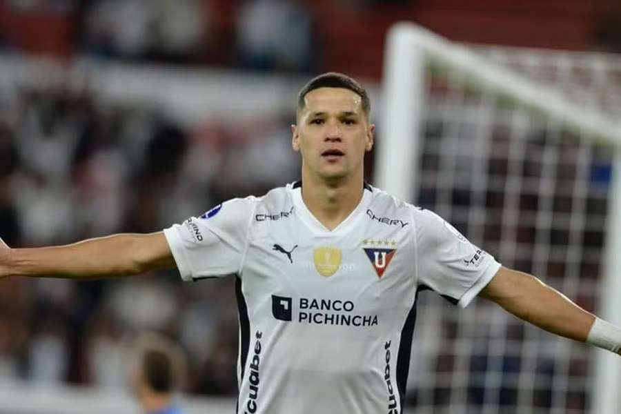 Alex Arce, avançado paraguaio do Liga de Quito