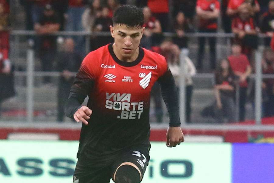 O Athletico-PR não vem fazendo uma boa campanha na Série B