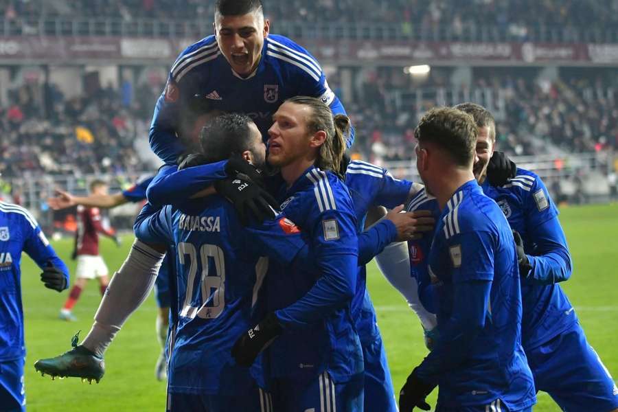 FCU Craiova s-a impus în derby-ul cu Dinamo