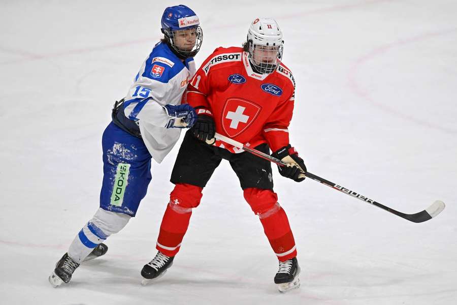 Straka sa pokúsi zaujať organizáciu Golden Knights.