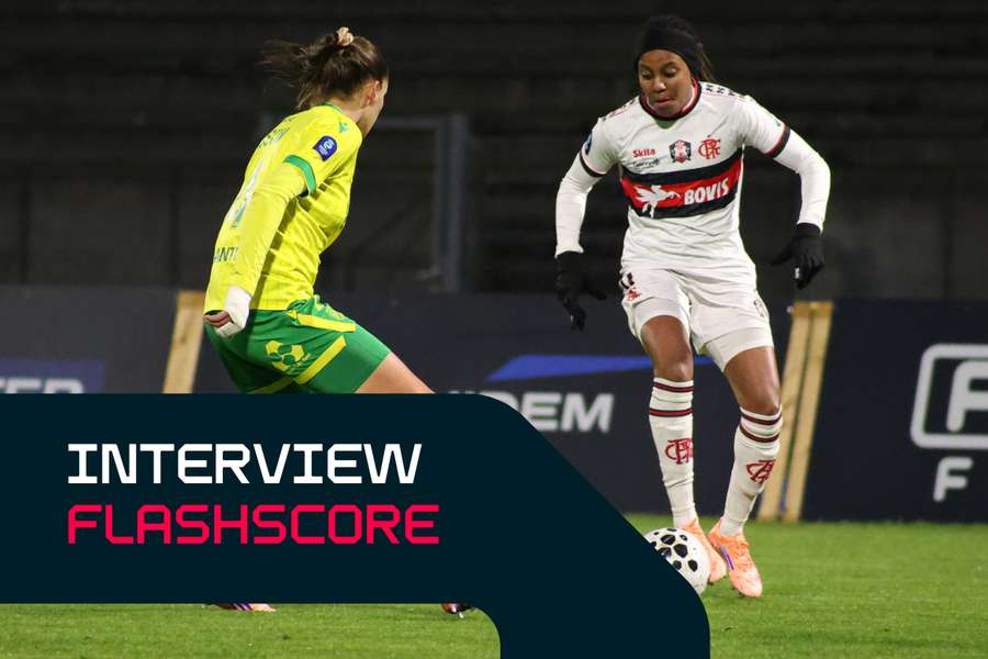 Interview Flashscore - Emelyne Laurent : "À Fleury, j’ai retrouvé le plaisir de jouer et la performance" Interview Flashscore - Emelyne Laurent : "À Fleury, j’ai retrouvé le plaisir de jouer et la performance"