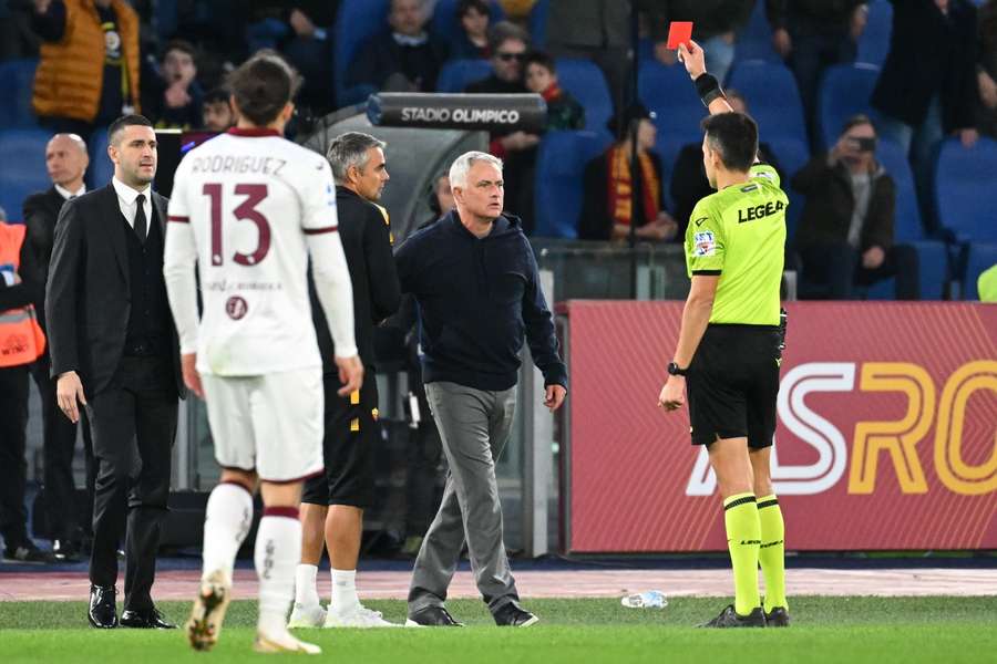Serie A: Mourinho nie poprowadzi drużyny w dwóch spotkaniach ligowych