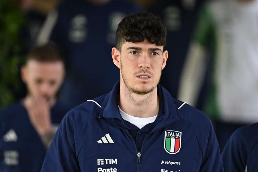 Alessandro Bastoni trainde nog met het Italiaanse elftal mee, maar moest afhaken