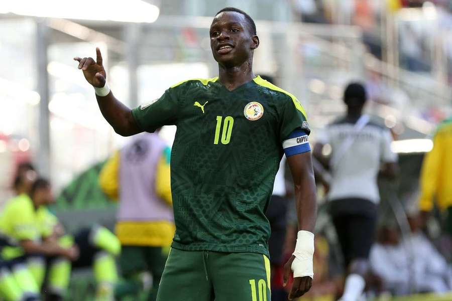 Com 15 anos, Diouf é o jogador mais jovem a defender Senegal