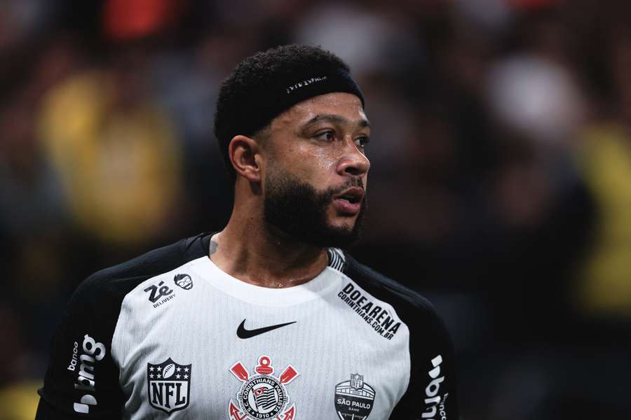 Memphis durante clássico entre Corinthians e Palmeiras, na Neo Química Arena