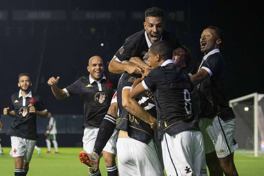 Vasco celebra primeira vitória na temporada 2024