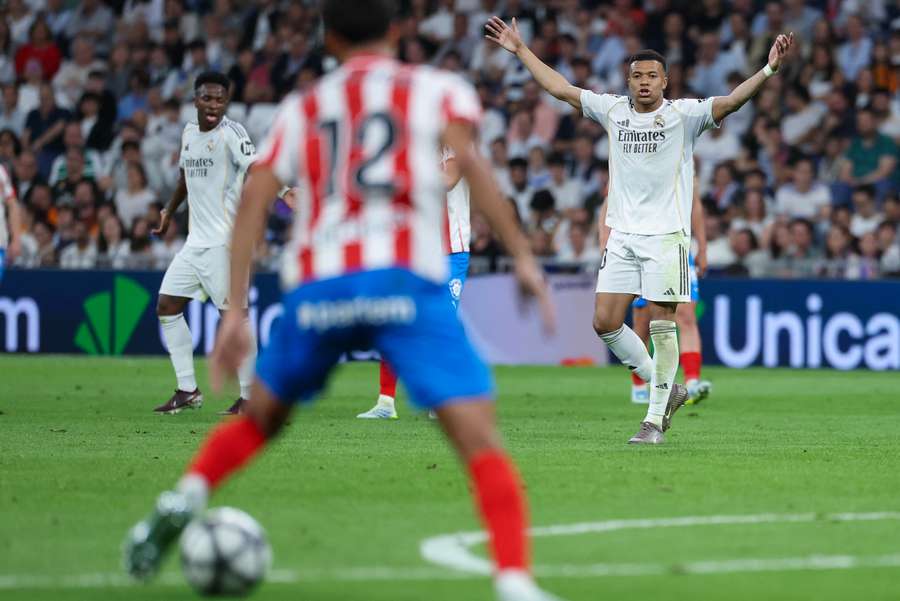 Real ztratil další body.