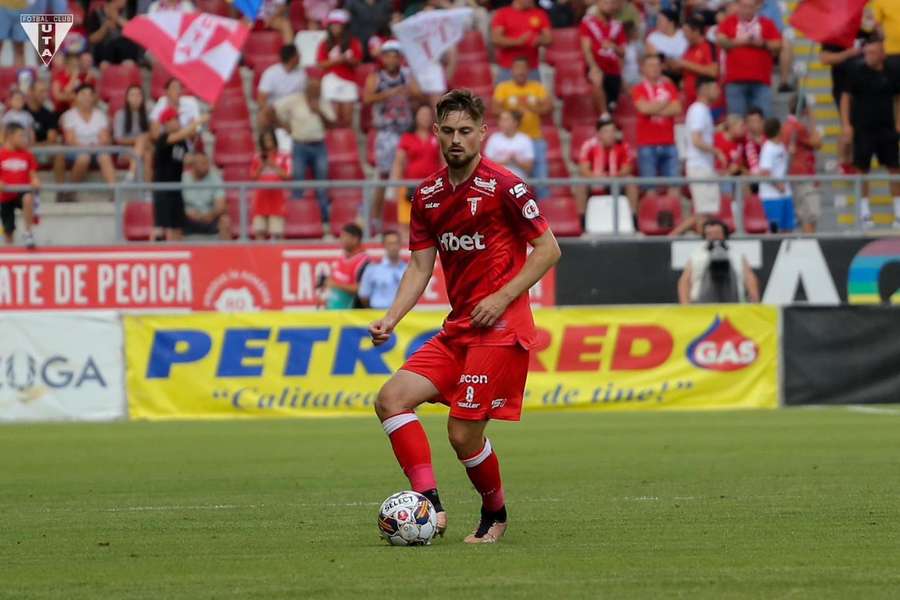 Cătălin Carp a marcat două goluri pentru UTA