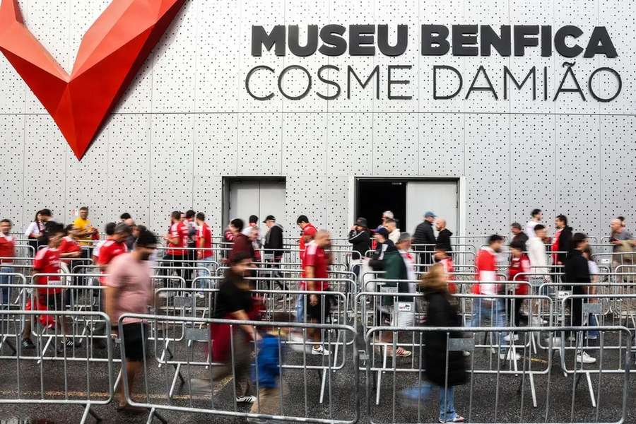 86.297 sócios votaram na primeira volta das eleições do Benfica 86.297 sócios votaram na primeira volta das eleições do Benfica