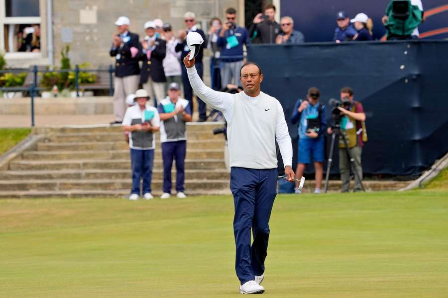 Tiger Woods bids teary-eyed farewell to the Open to thunderous applause ...