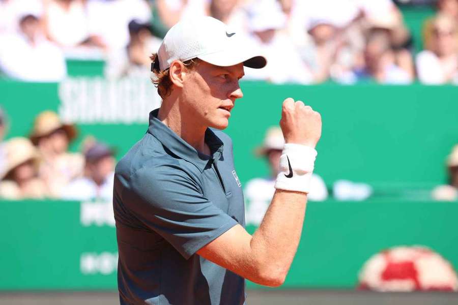 Sinner segue dominante apesar de tontura em Mônaco