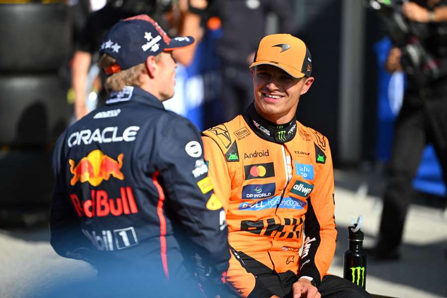 Lando Norris com Max Verstappen