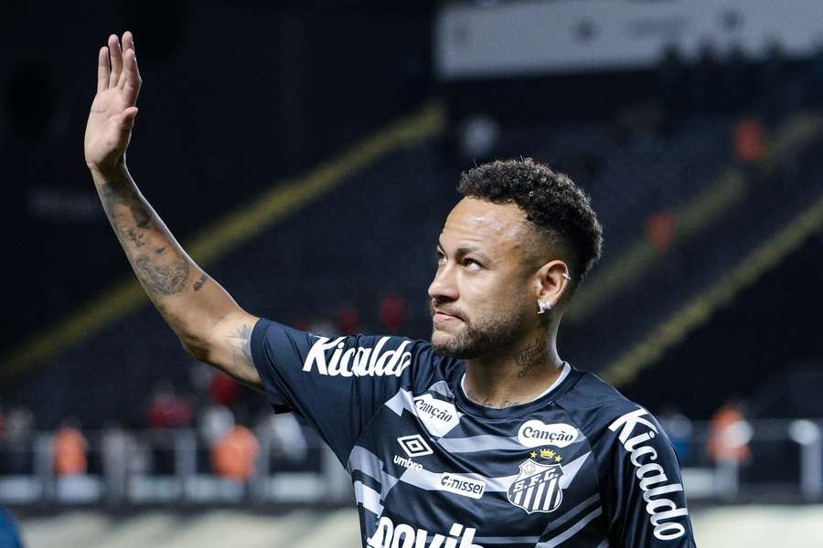 Neymar se chinuie să țină pasul cu meciurile la Cupa Mondială