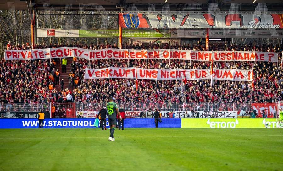 A Union Berlin banner before the game