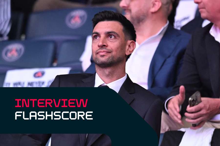 Javier Pastore assistant à un match du PSG. Javier Pastore assistant à un match du PSG.