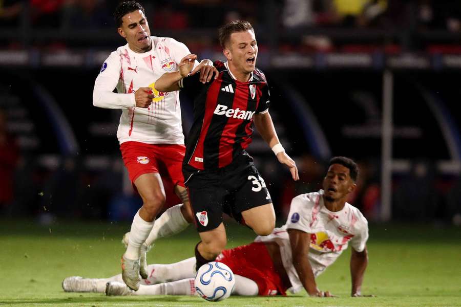 River Plate supera al Bragantino