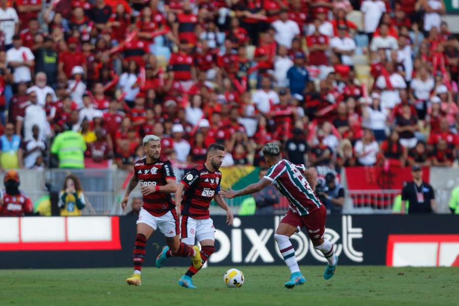 PixBet pagou R$ 48 milhões para expor sua marca na camisa do Flamengo