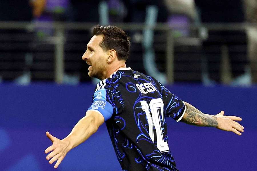Lionel Messi gegen Jordanien Lionel Messi gegen Jordanien