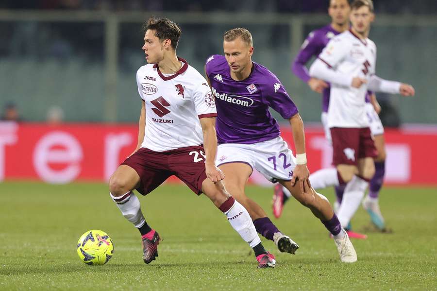 Barák odehrál proti Turínu celý zápas, Fiorentina narazí v semifinále na Cremonu.