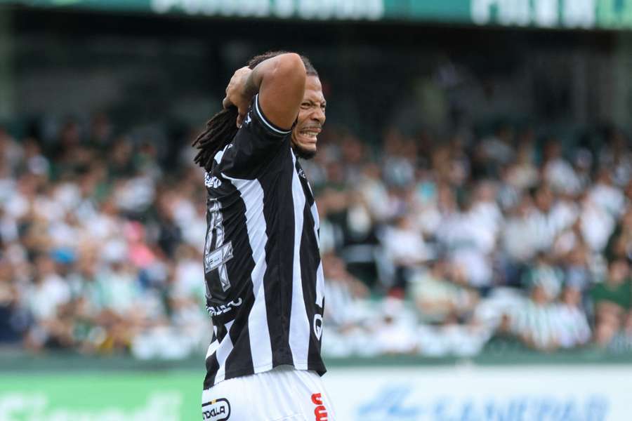 Hildeberto Pereira acusou adepto do Vila Nova FC de insulto racista