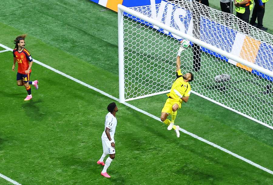 Vozinha making a fingertip save at the World Cup Vozinha making a fingertip save at the World Cup