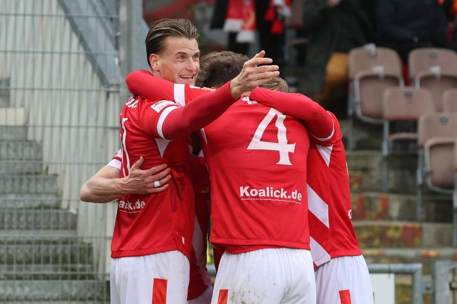 Energie Cottbus drehte das Spiel.