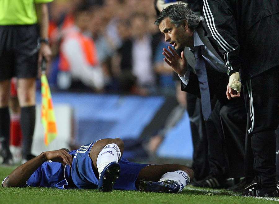 Jose Mourinho w trakcie swojego pierwszego pobytu w Chelsea