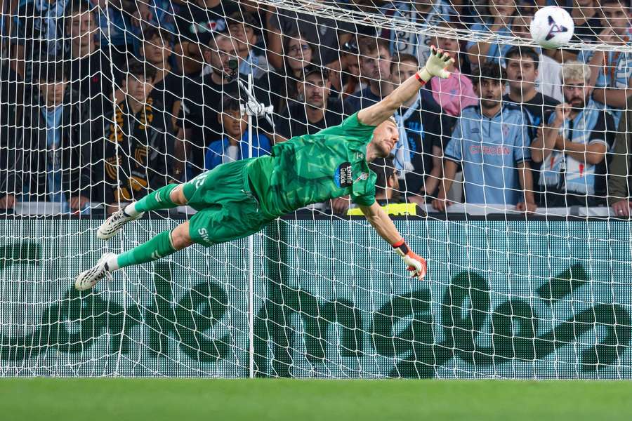 Ionuț Radu, omul meciului pentru Celta la San Sebastian! Românul a parat toate șuturile Ionuț Radu, omul meciului pentru Celta la San Sebastian! Românul a parat toate șuturile