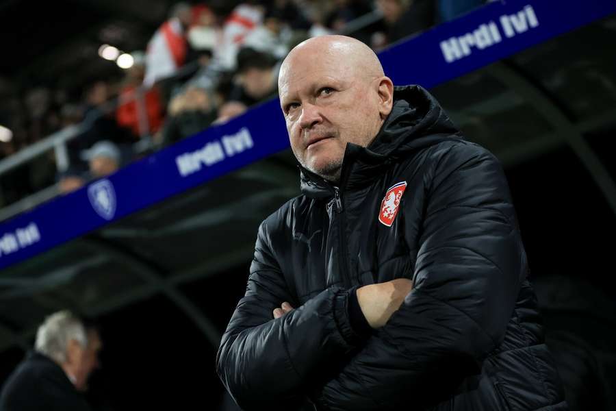 Ivan Hašek na lavičce reprezentace.
