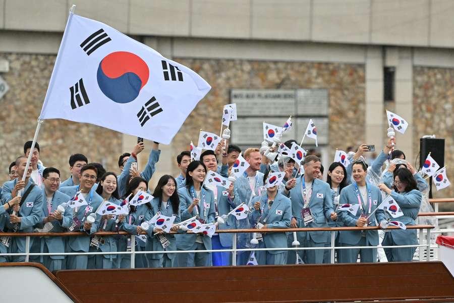 Południowokoreańscy sportowcy podczas ceremonii otwarcia