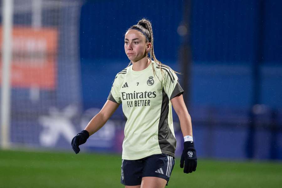 Athenea, en un calentamiento con el Real Madrid