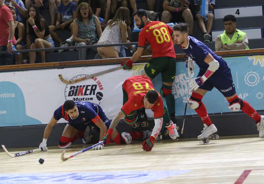 França ainda tentou equilibrar