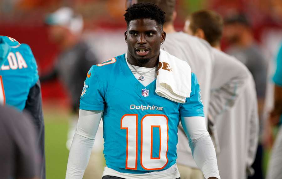 Can receiver Tyreek Hill help the Dolphins to a playoff victory?