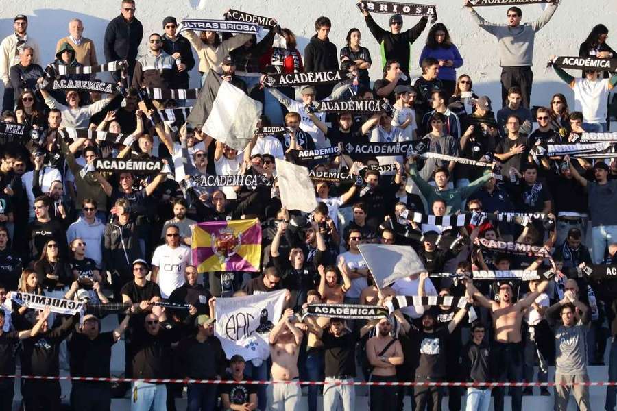 Adeptos da Académica no apoio à equipa de Coimbra Adeptos da Académica no apoio à equipa de Coimbra