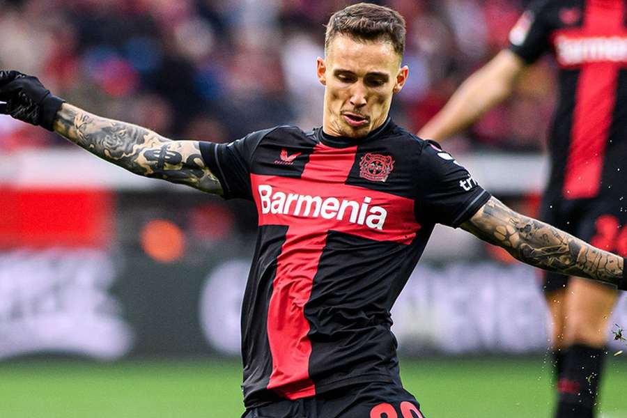 Grimaldo tem sido consistente pelo lado esquerdo do Leverkusen