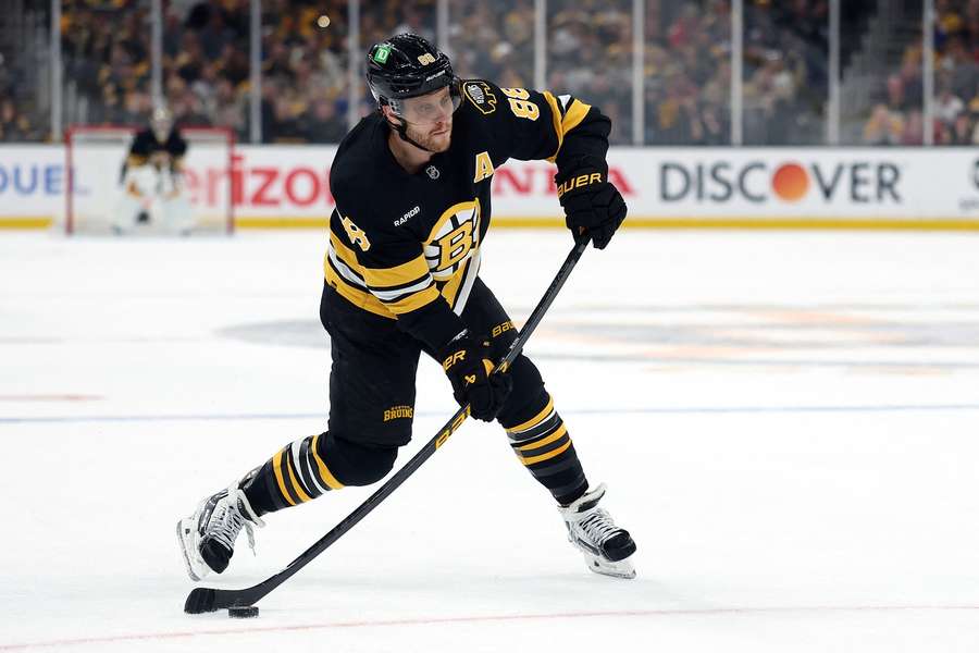 Pastrňák (na archivním snímku) by se mohl stát novým kapitánem Bruins. Pastrňák (na archivním snímku) by se mohl stát novým kapitánem Bruins.