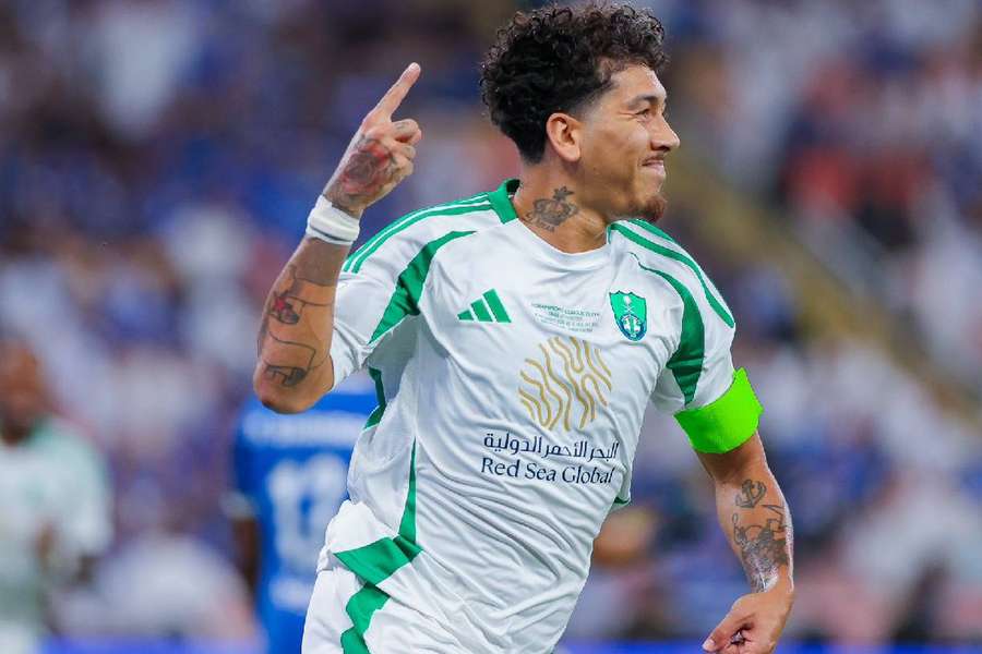 Firmino abriu o placar após passe de Galeno