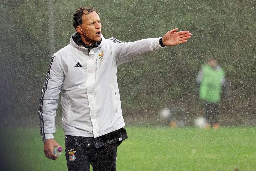 Vítor Vinha, treinador do Benfica Vítor Vinha, treinador do Benfica