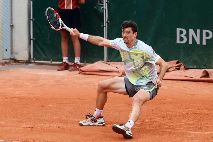 Sebastian Ofner in Aktion gegen Jan-Lennard Struff.