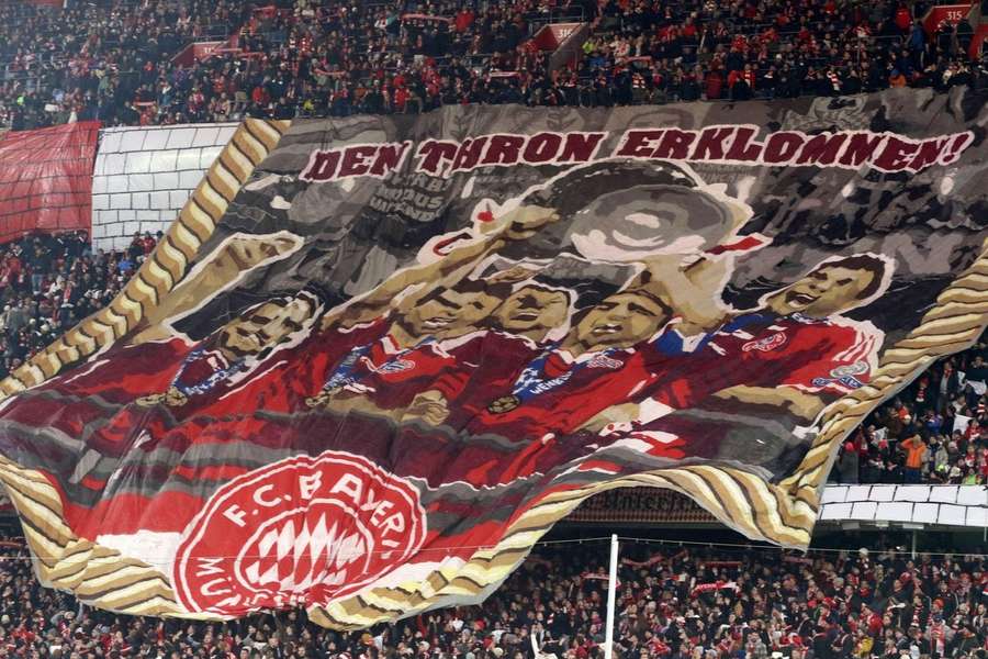 En koreografi af Bayern-fans før CL-hjemmekampen mod København.