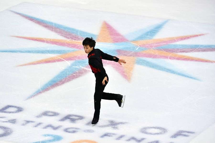 Japanese dazzle at Four Continents as Kao Miura wins gold